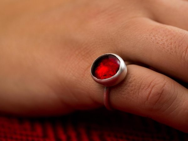 Χειροποίητο Ασημένιο Μικρό Δαχτυλίδι Παστίλια Κόκκινο της Φωτιάς