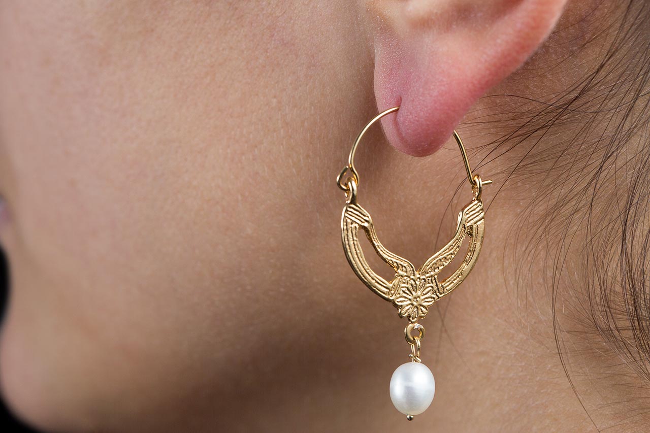 Χειροποίητοι Ασημένιοι Επίχρυσοι Βυζαντινοί Κρίκοι με 'Ανθος και Μαργαριτάρι Χειροποίητοι Ασημένιοι Επίχρυσοι Βυζαντινοί Κρίκοι με 'Ανθος και Μαργαριτάρι